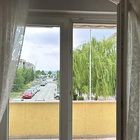 Apartment With A Parking Space - 23341 Omis